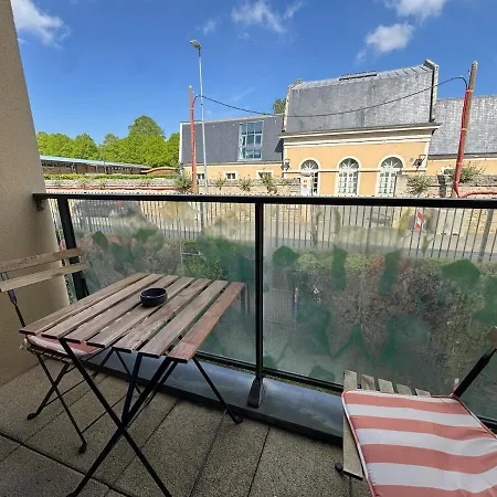 Cosy Avec Balcon Et Parking * Καν