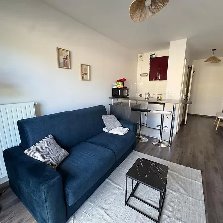 Διαμέρισμα Cosy Avec Balcon Et Parking Καν